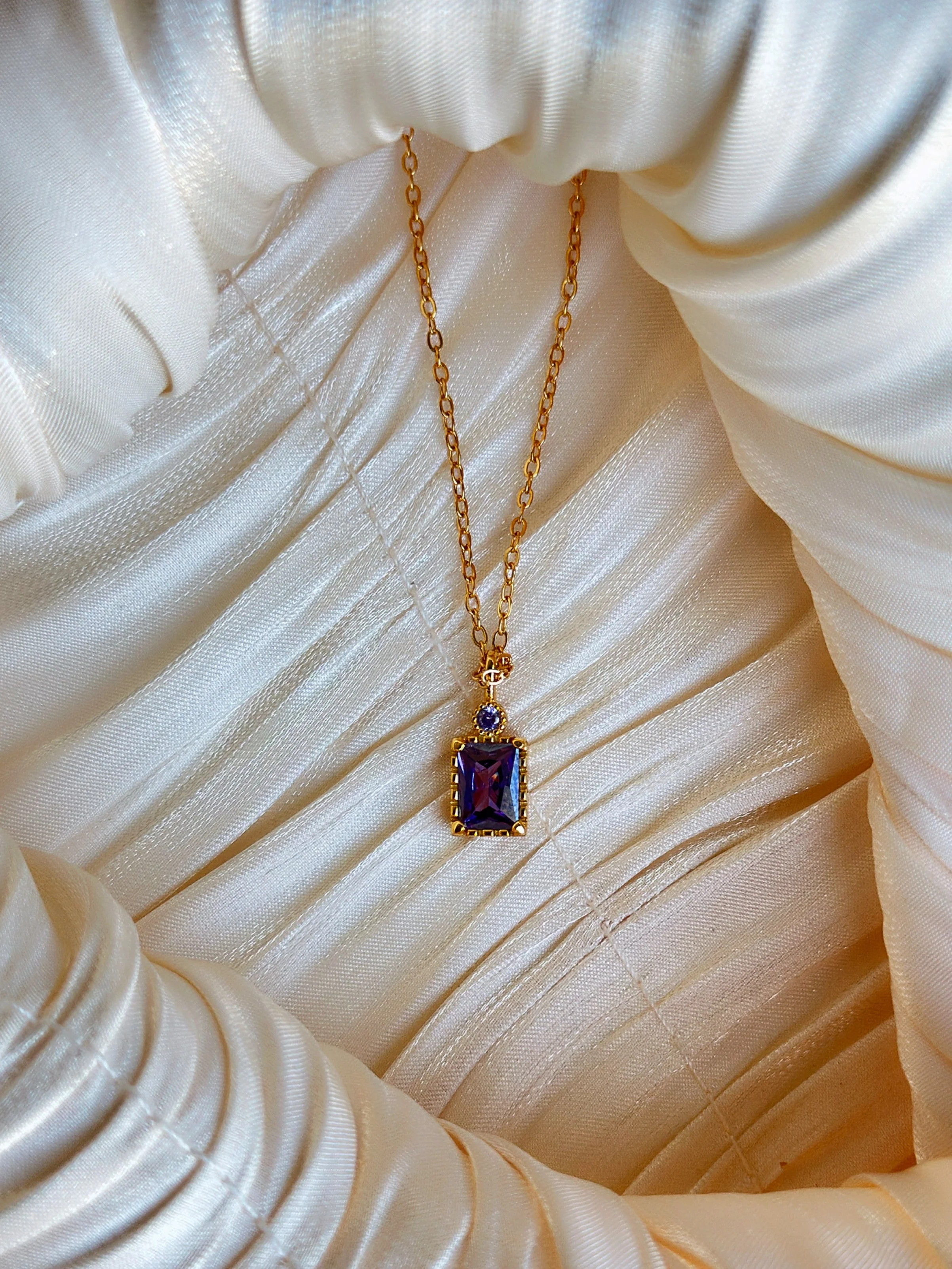 Maude - Necklace (Gold/Purple) - Image 2
