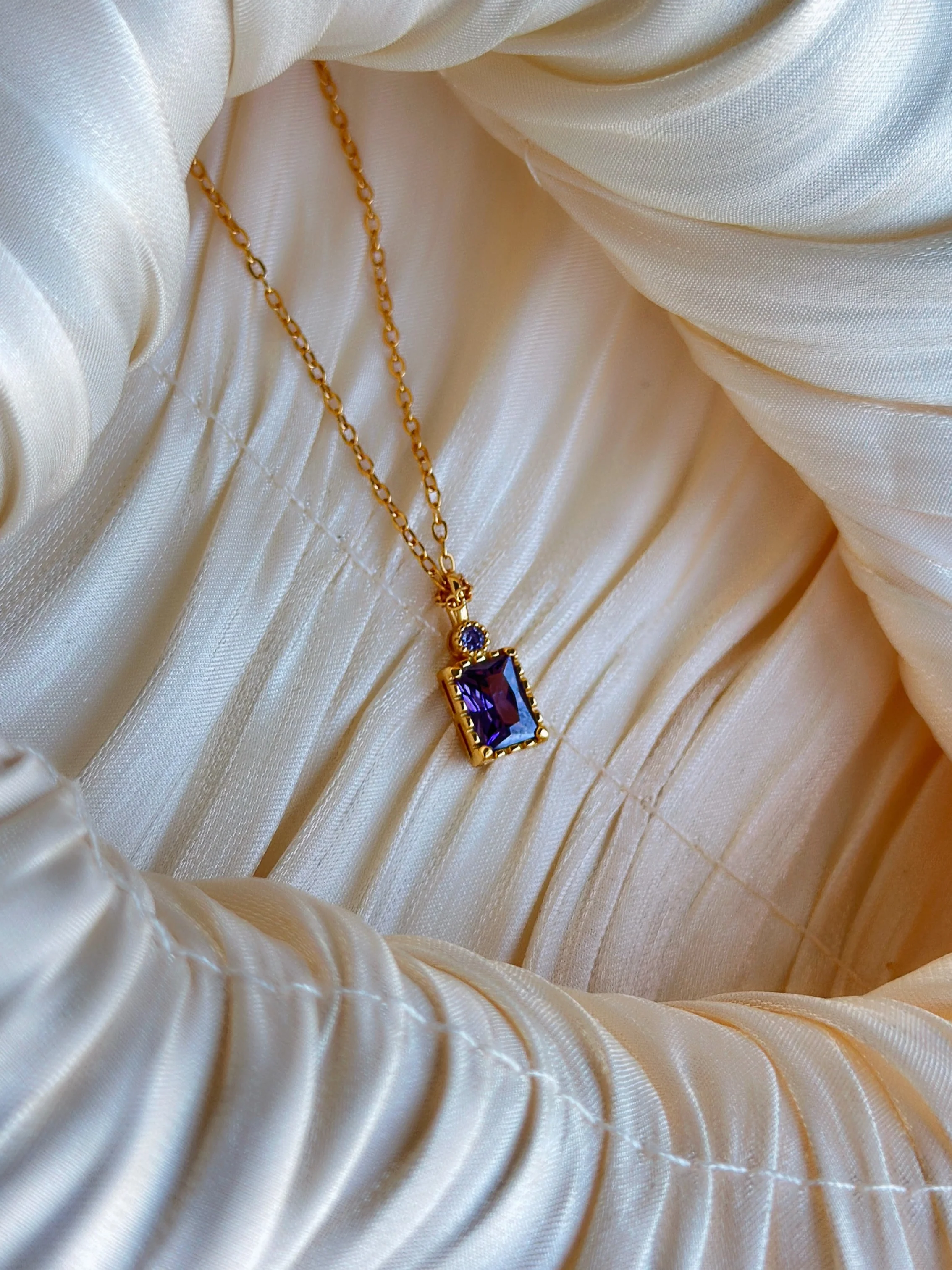 Maude - Necklace (Gold/Purple) - Image 3