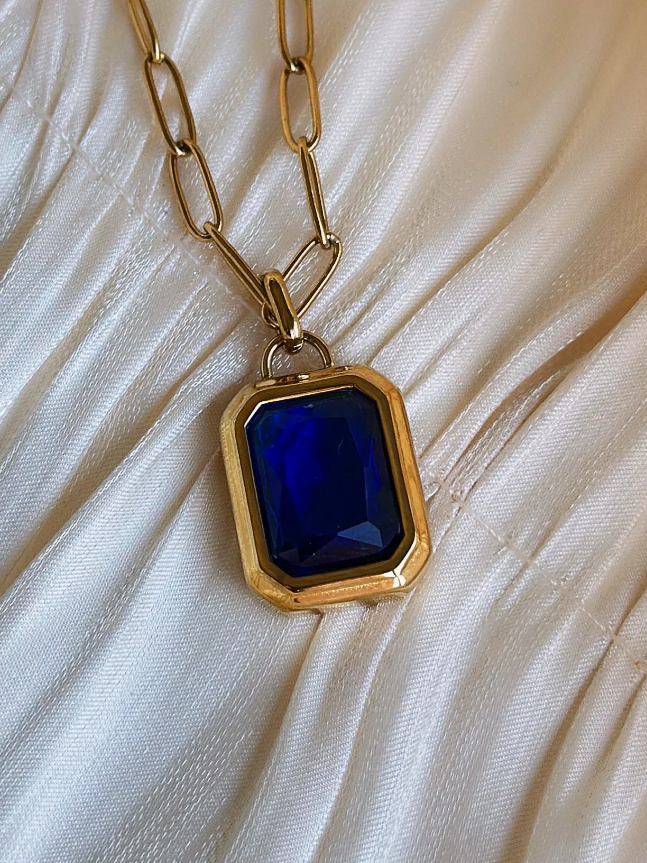 Regal Gem - Necklace (Gold/Blue)