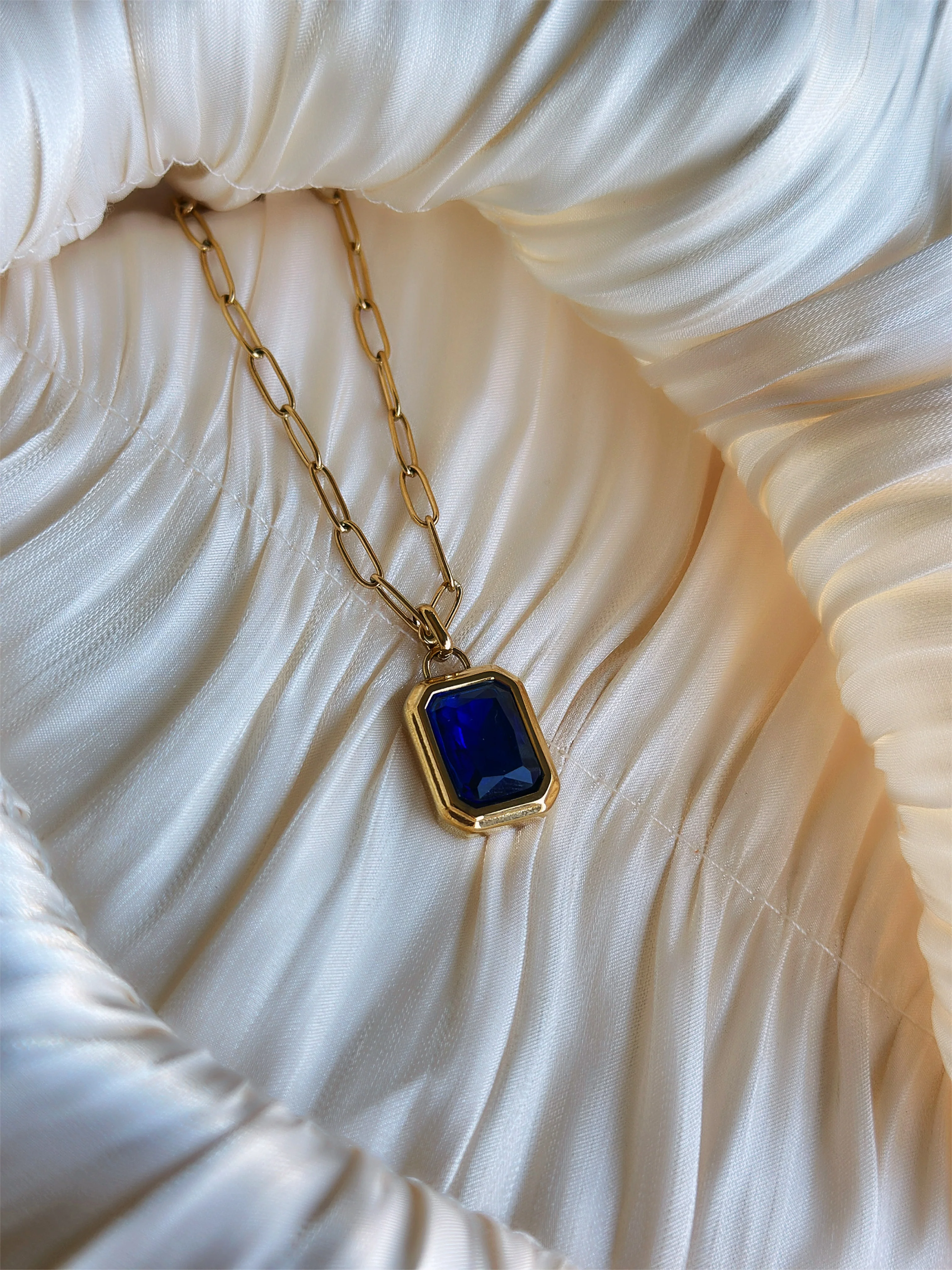 Regal Gem - Necklace (Gold/Blue) - Image 2