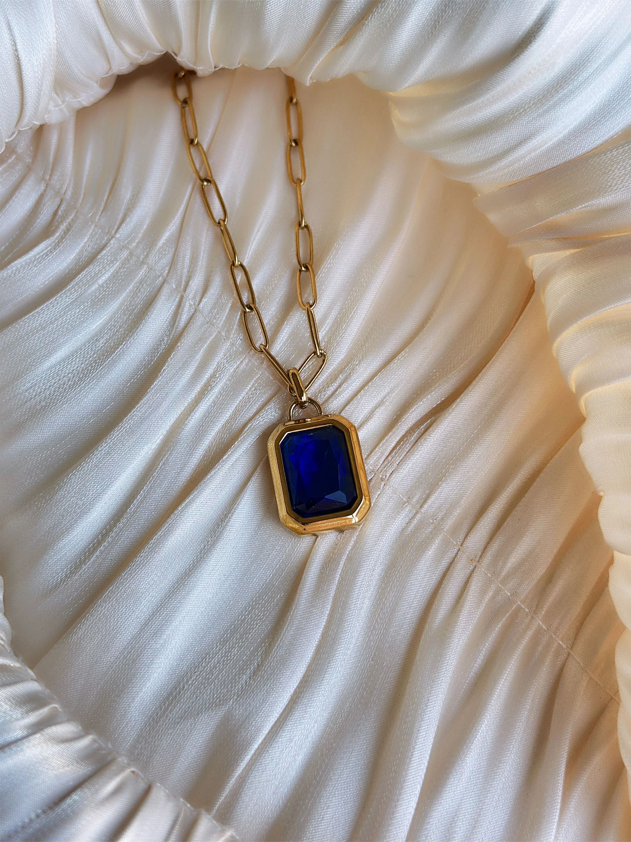 Regal Gem - Necklace (Gold/Blue) - Image 3