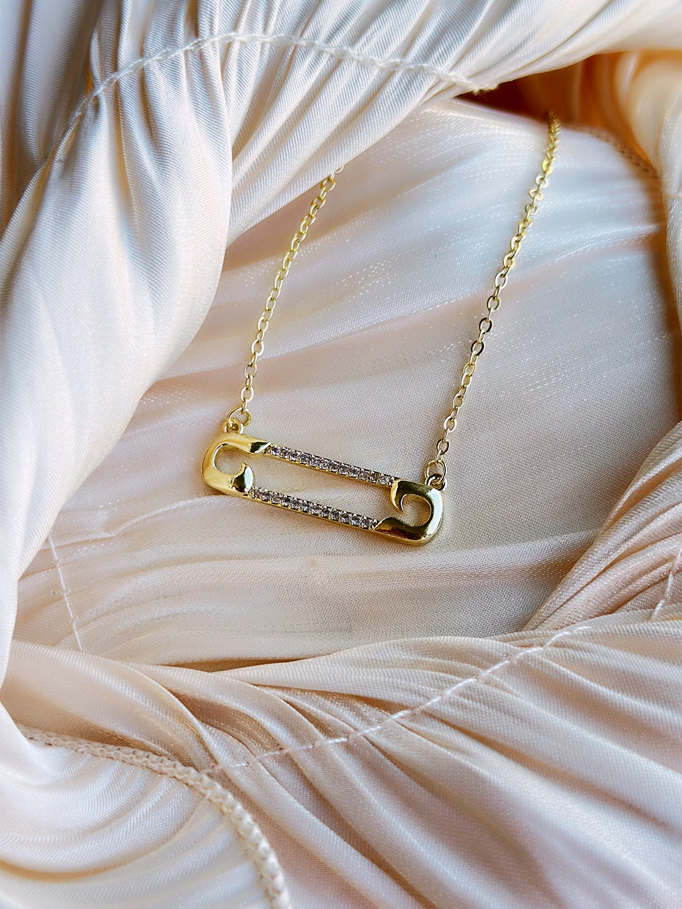 Safety Pin - Necklace (Gold) - Image 2