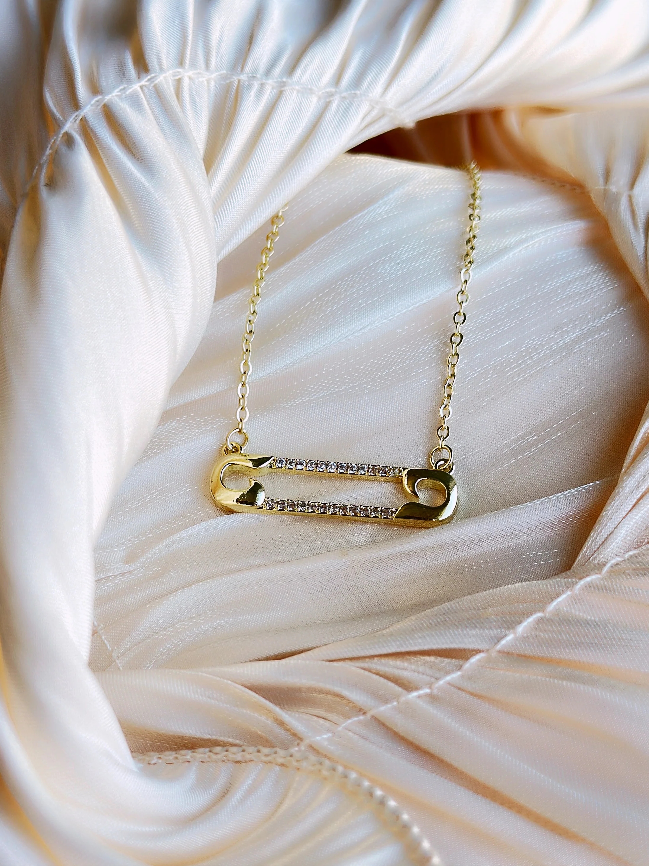 Safety Pin - Necklace (Gold) - Image 3