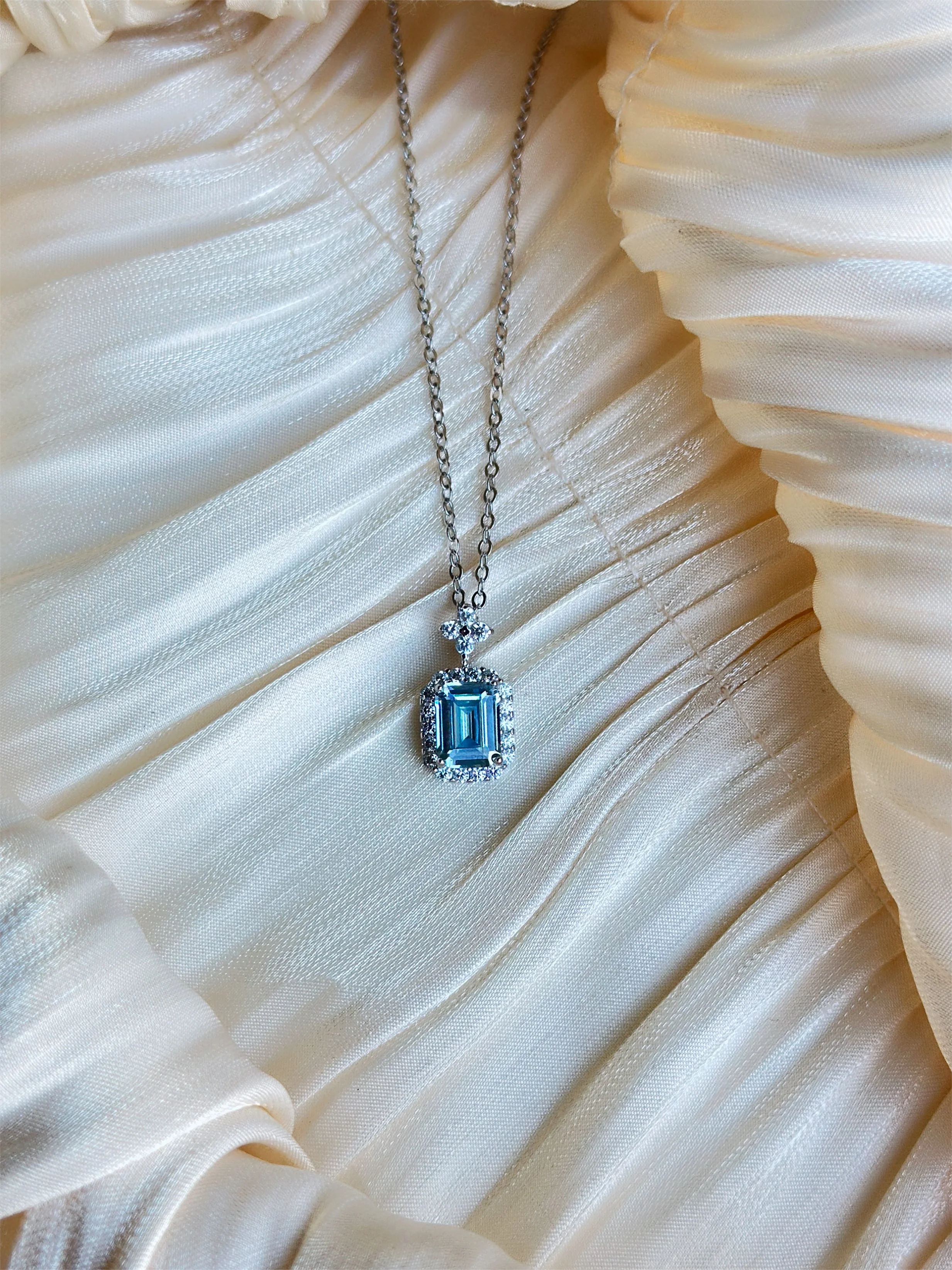 Sabrina - Necklace (Silver/Blue) - Image 3