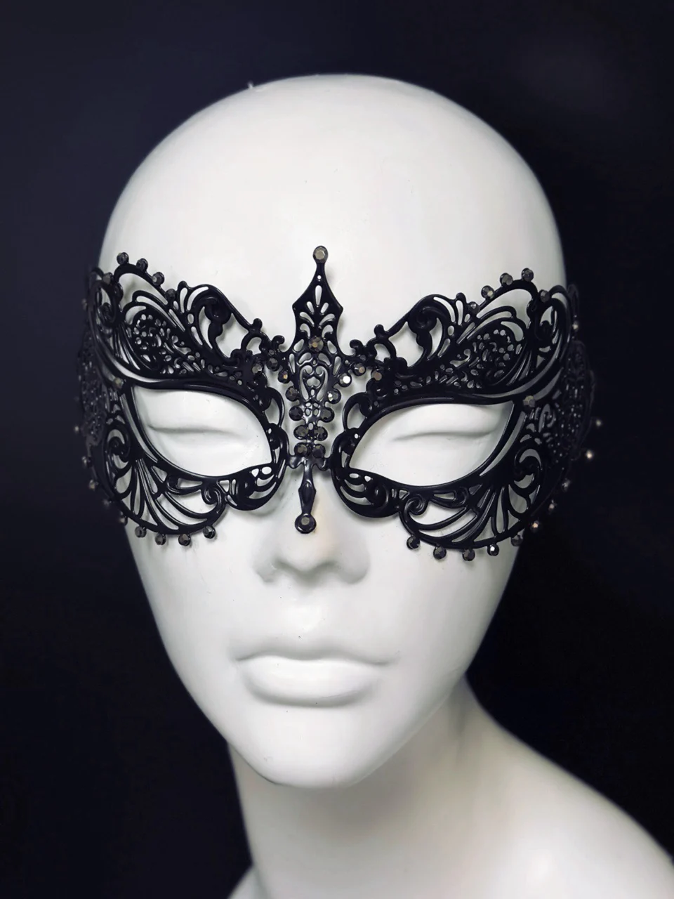 Ana Black Metal Mask - Gun Metal