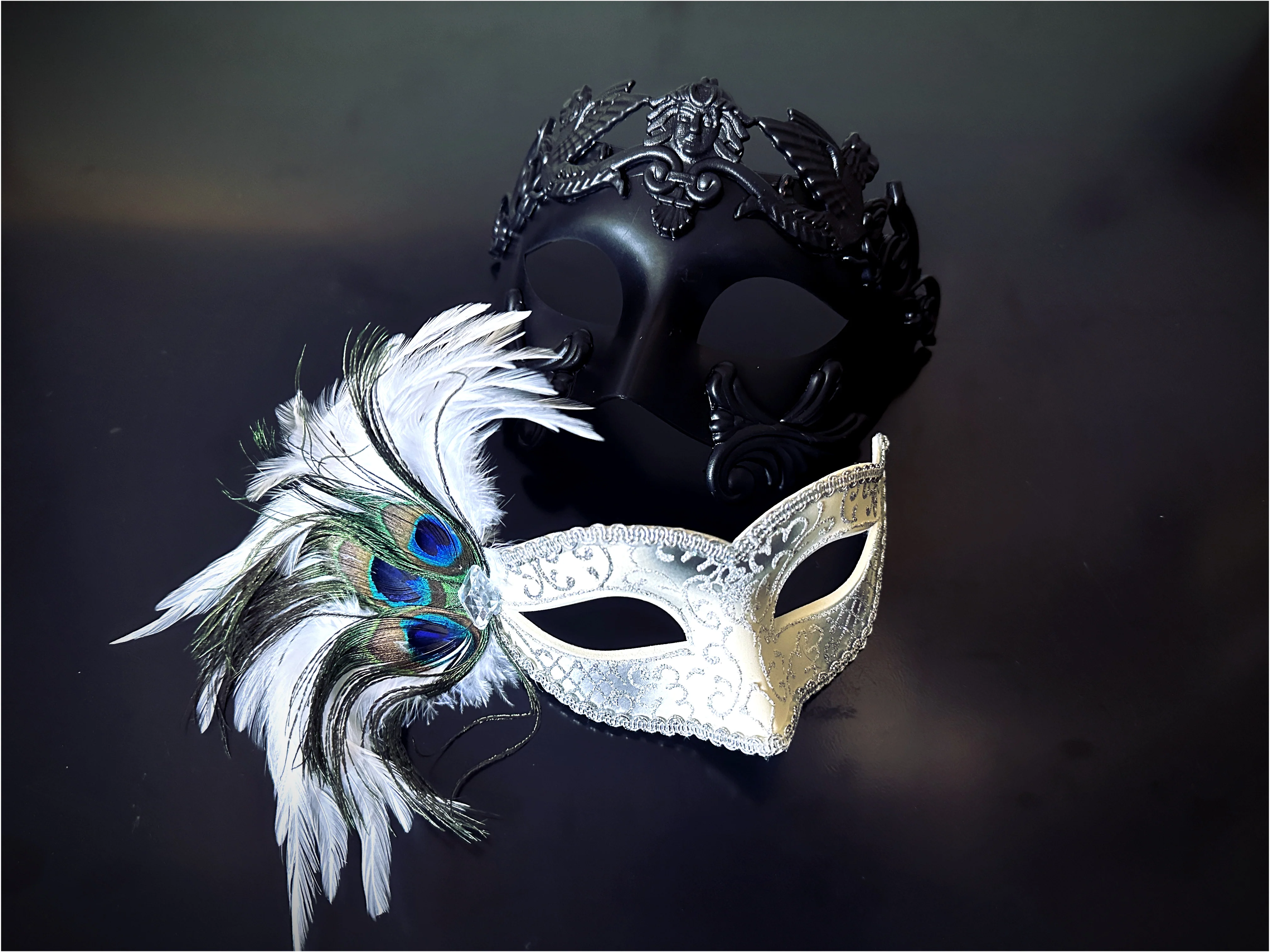 Regal Mirage - White Black Couples Masks
