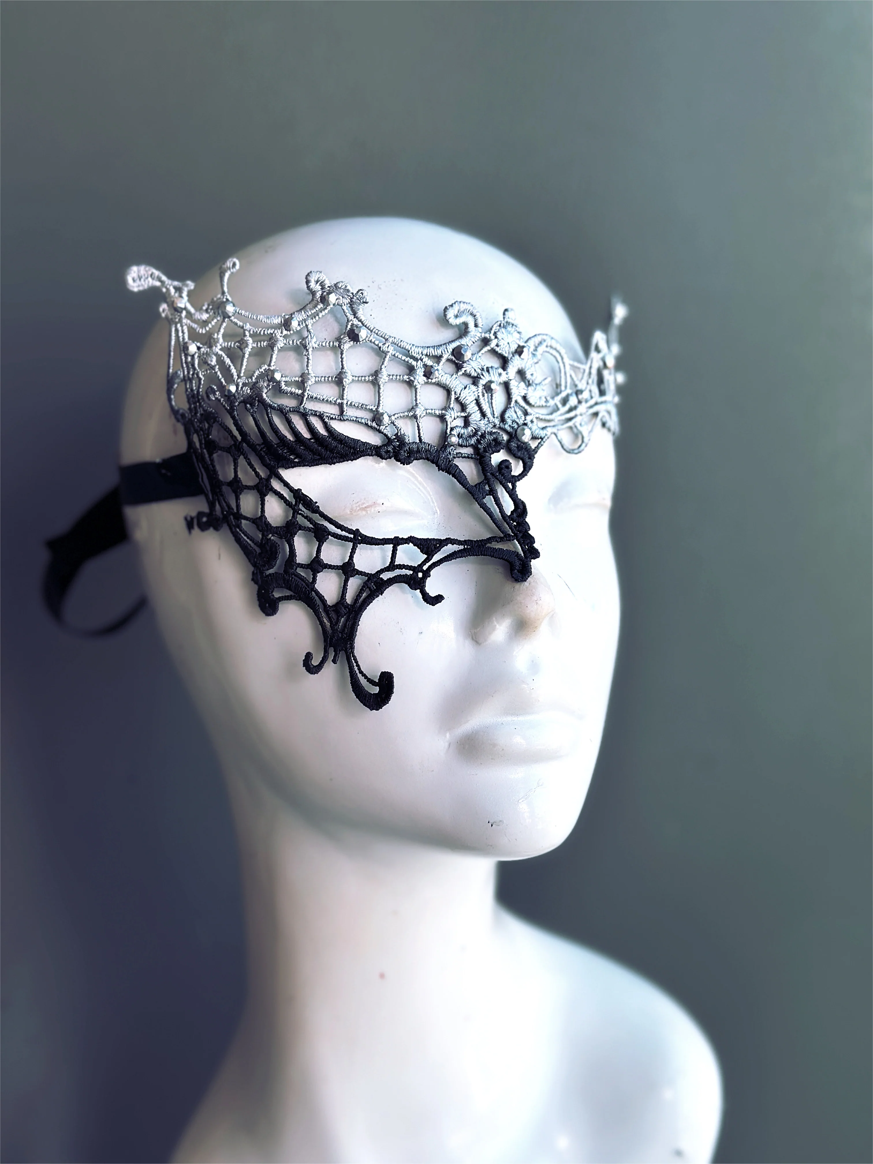 Phantom Lace Mask - Silver Black