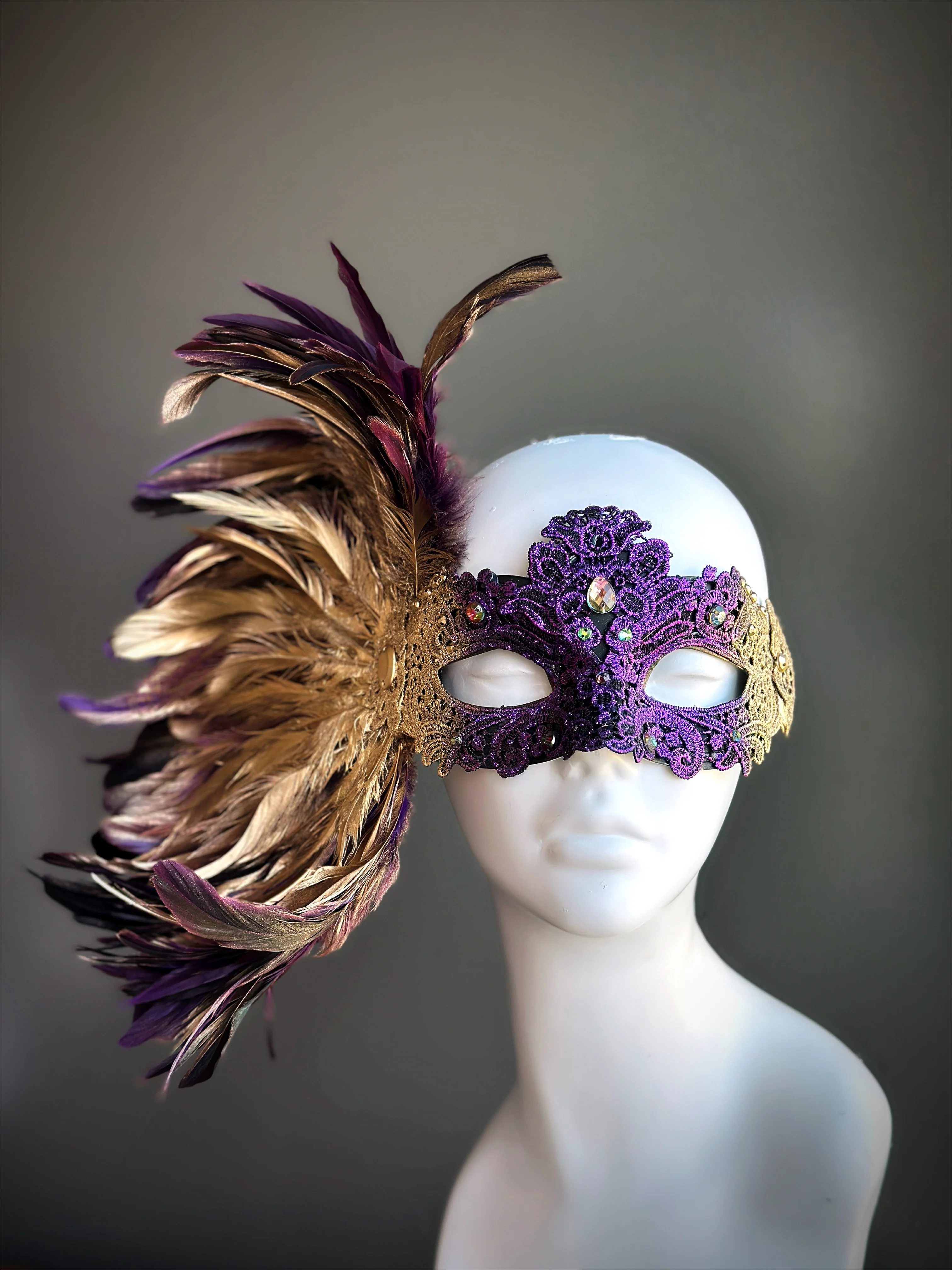 Royal Plume Feather Mask - Purple/Gold - Image 2