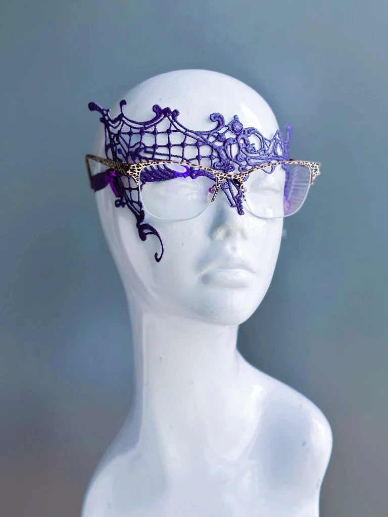 Gilded Eyeglass Noir - Purple