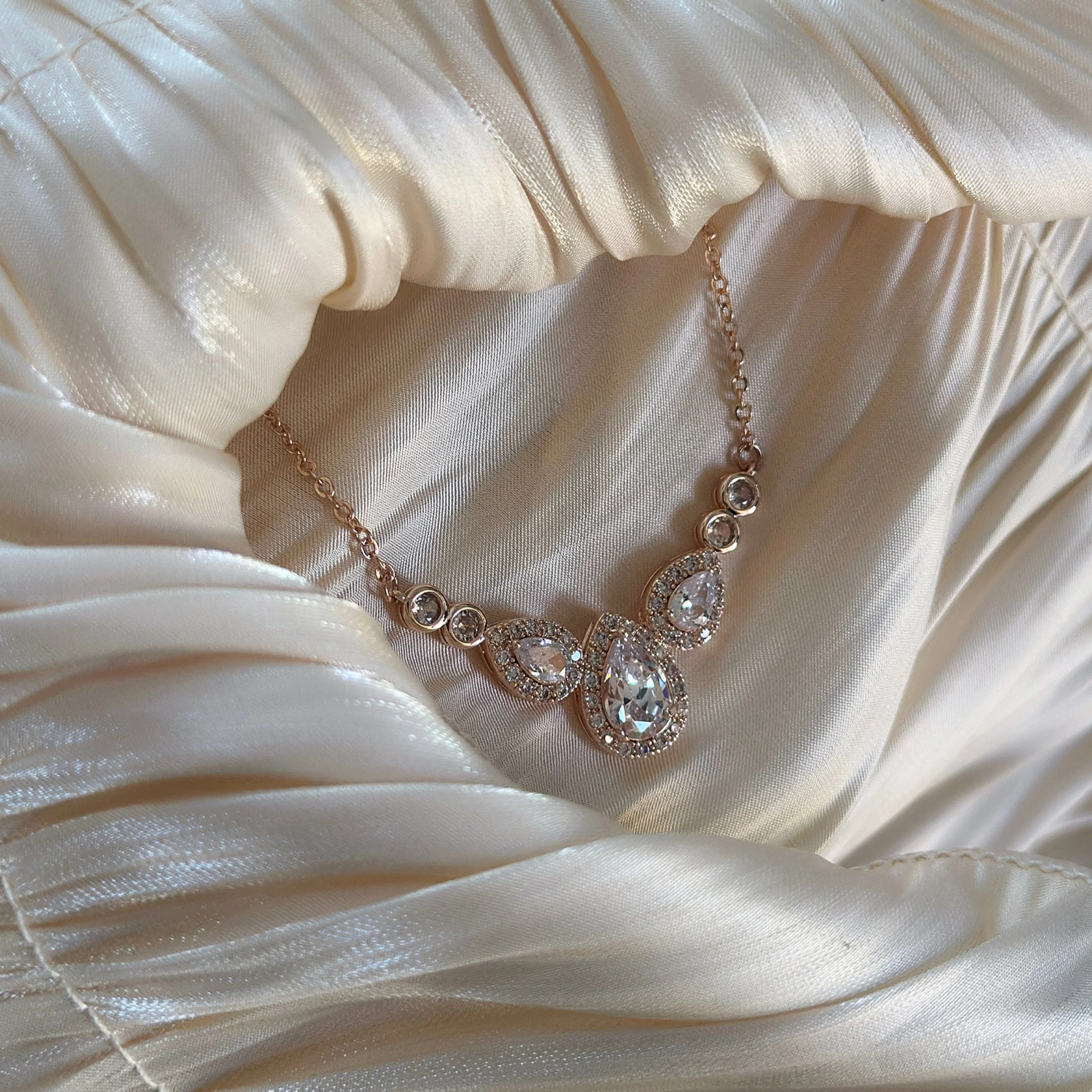 ELYSIAN - LARGE PENDANT NECKLACE (ROSE GOLD)