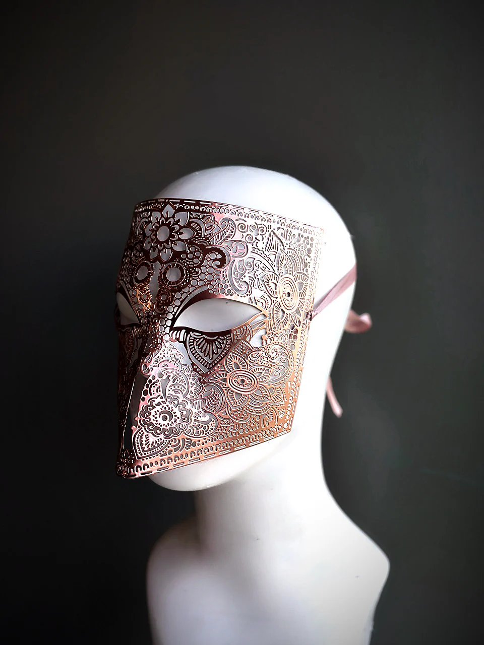 Rose Gold Eclipse Ombre Full-Face Mask - Image 2