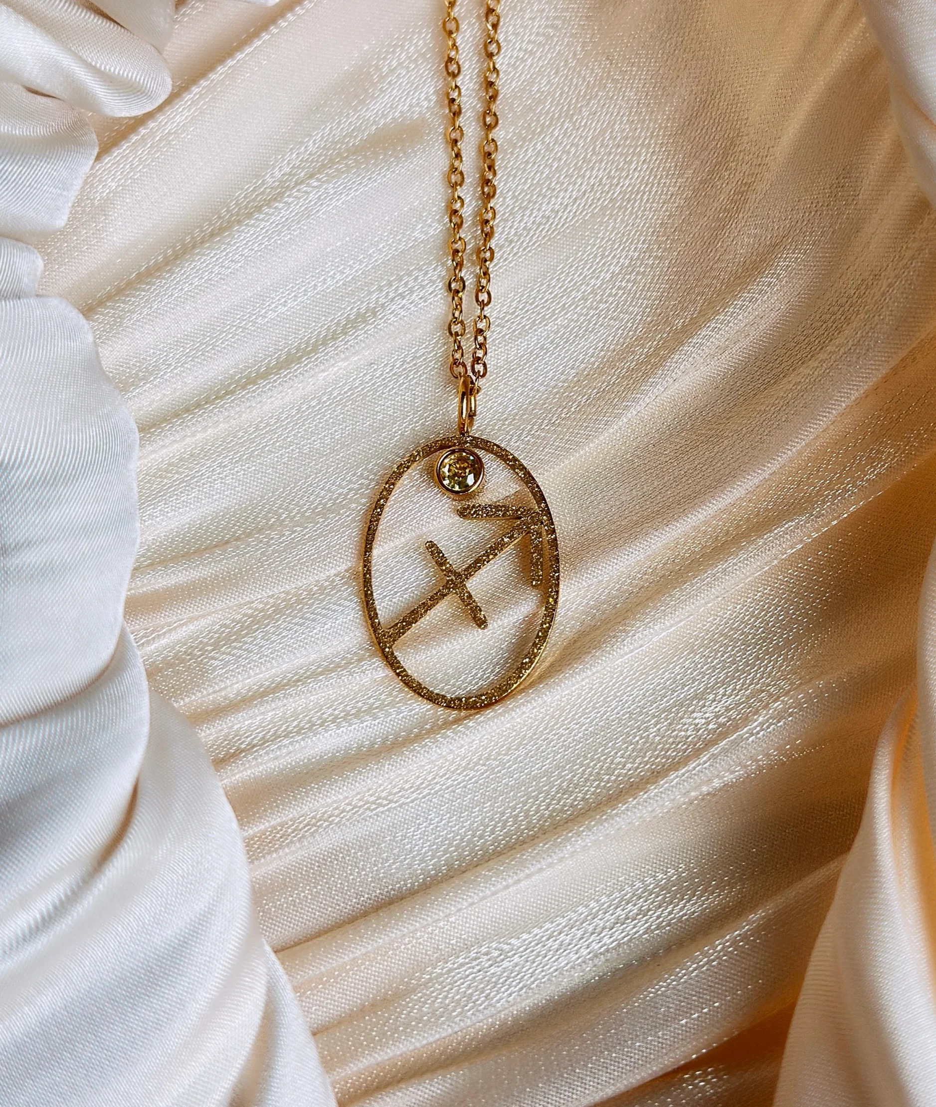 Sagittarius - Zodiac Necklace (Gold)