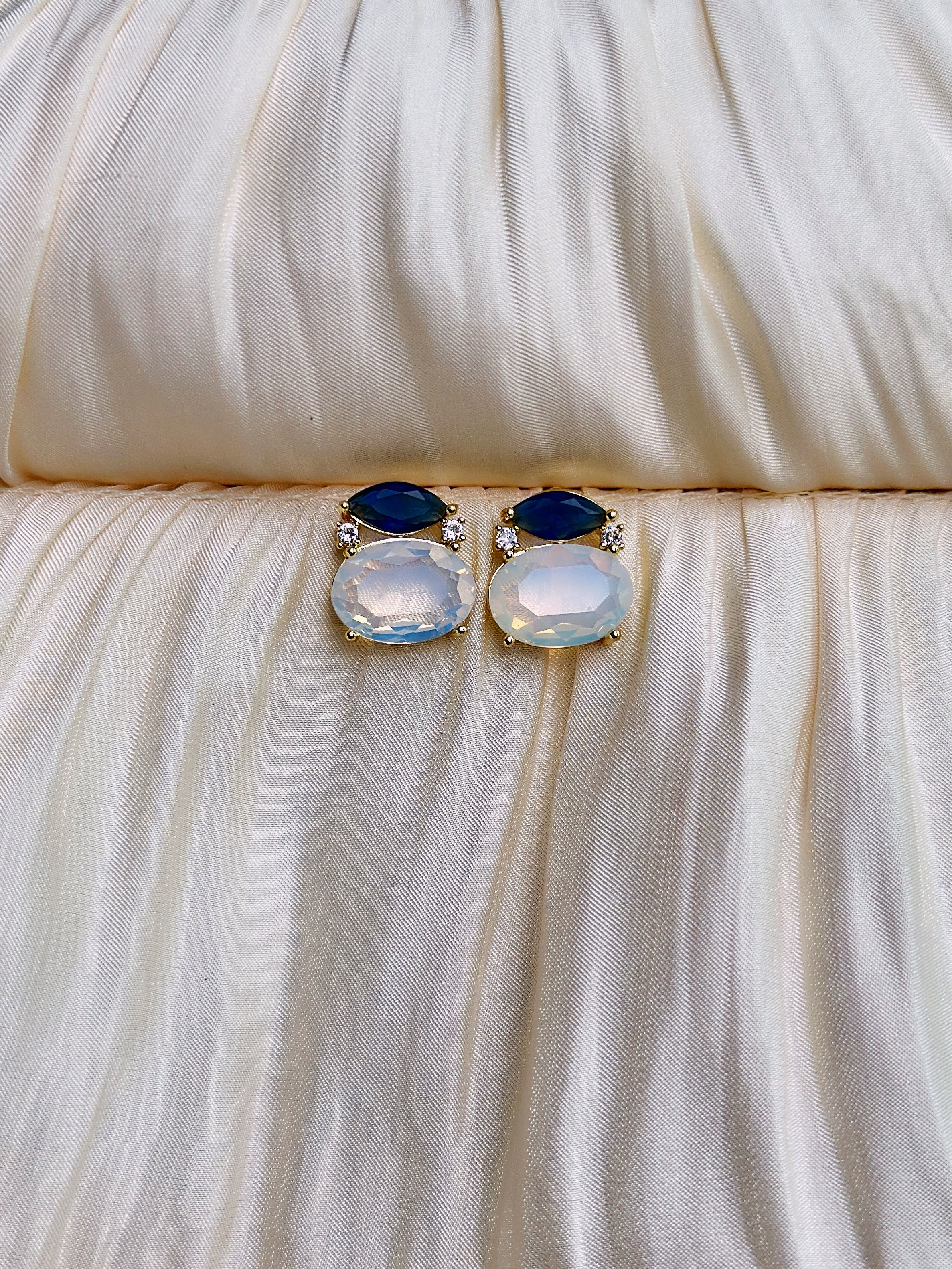 Selene – Earrings (Blue/Gold) - Image 2