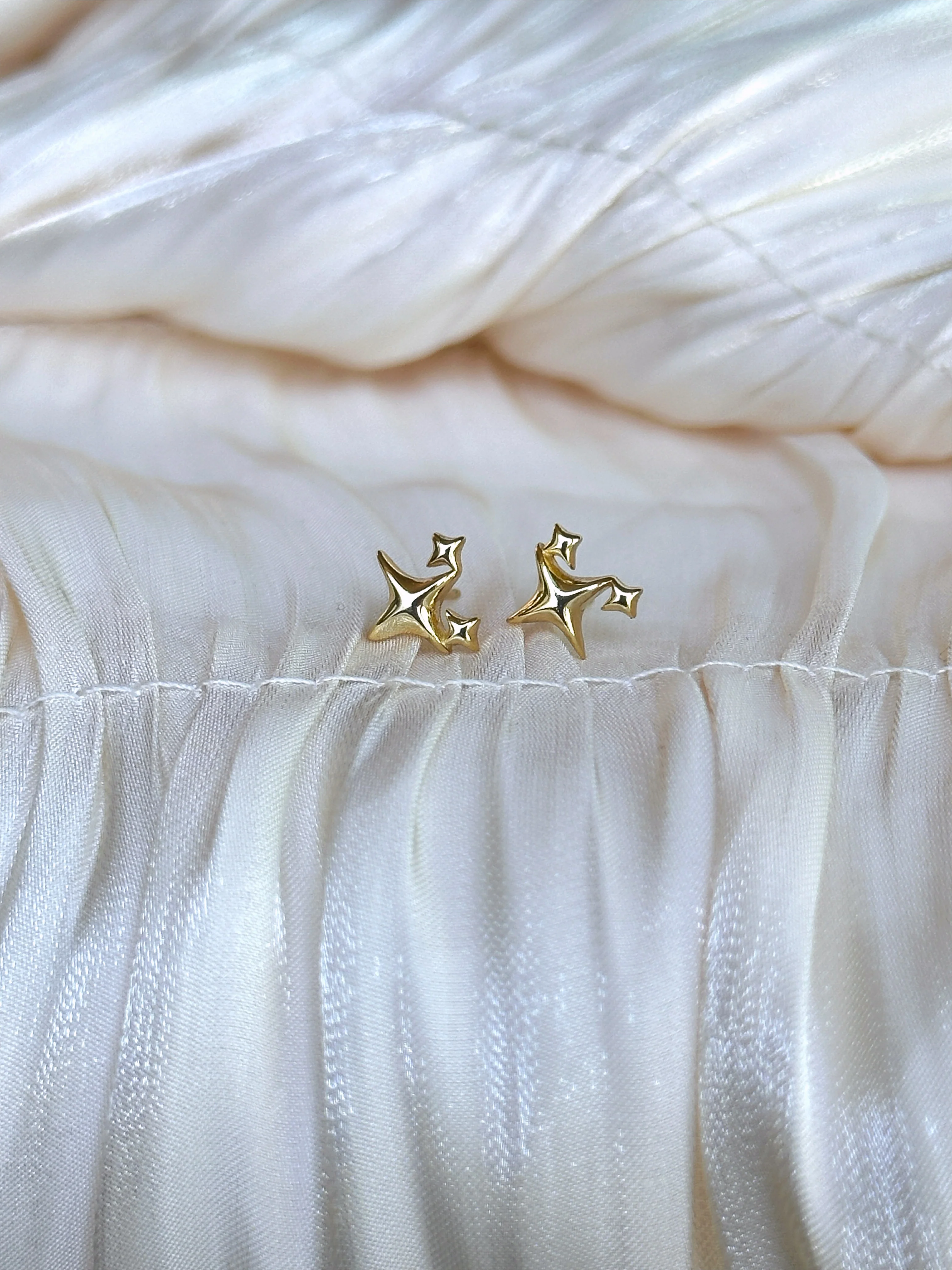Astra Star Stud Earrings (Gold) - Image 3