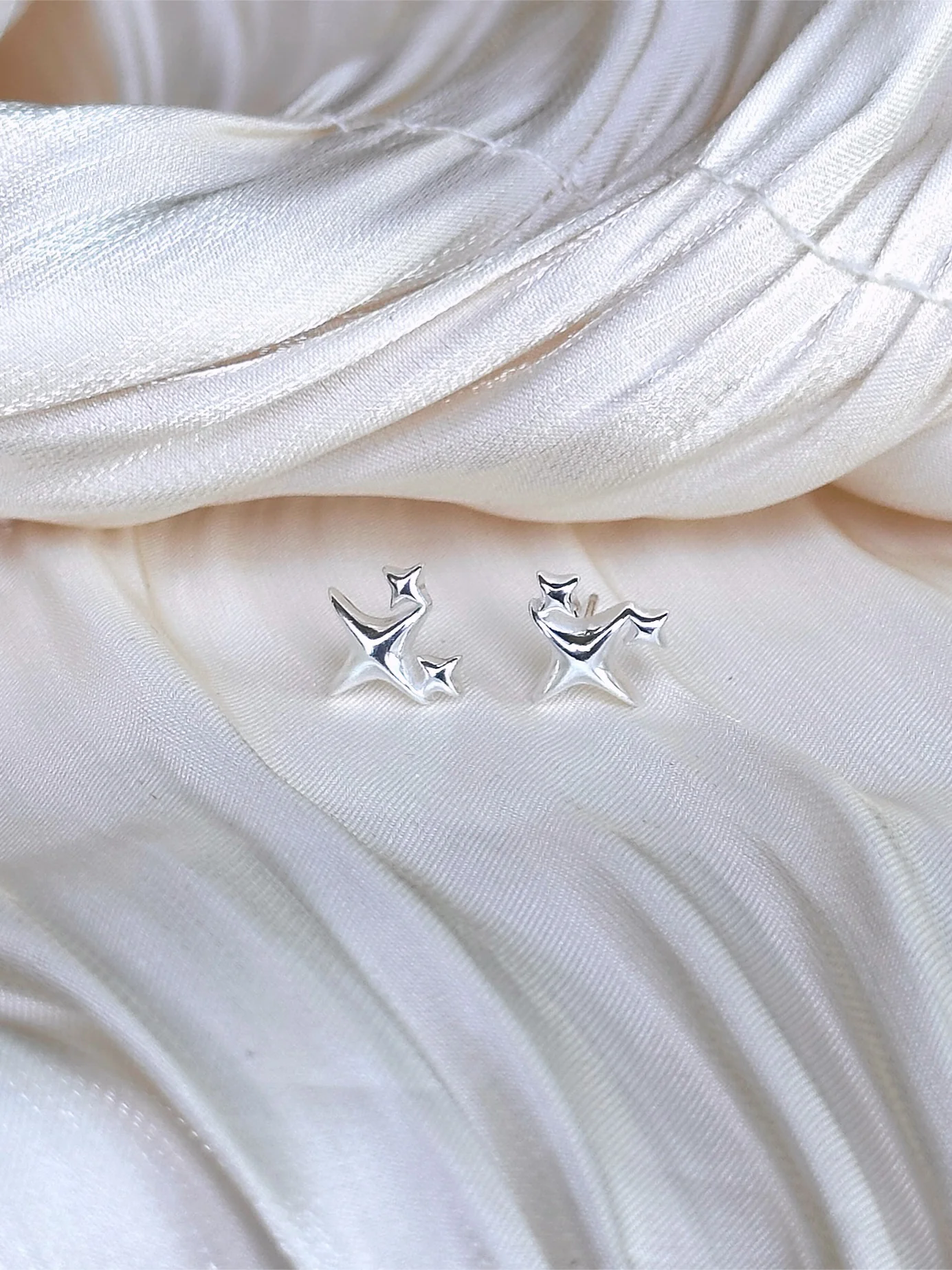 Astra Star Stud Earrings (Silver) - Image 2