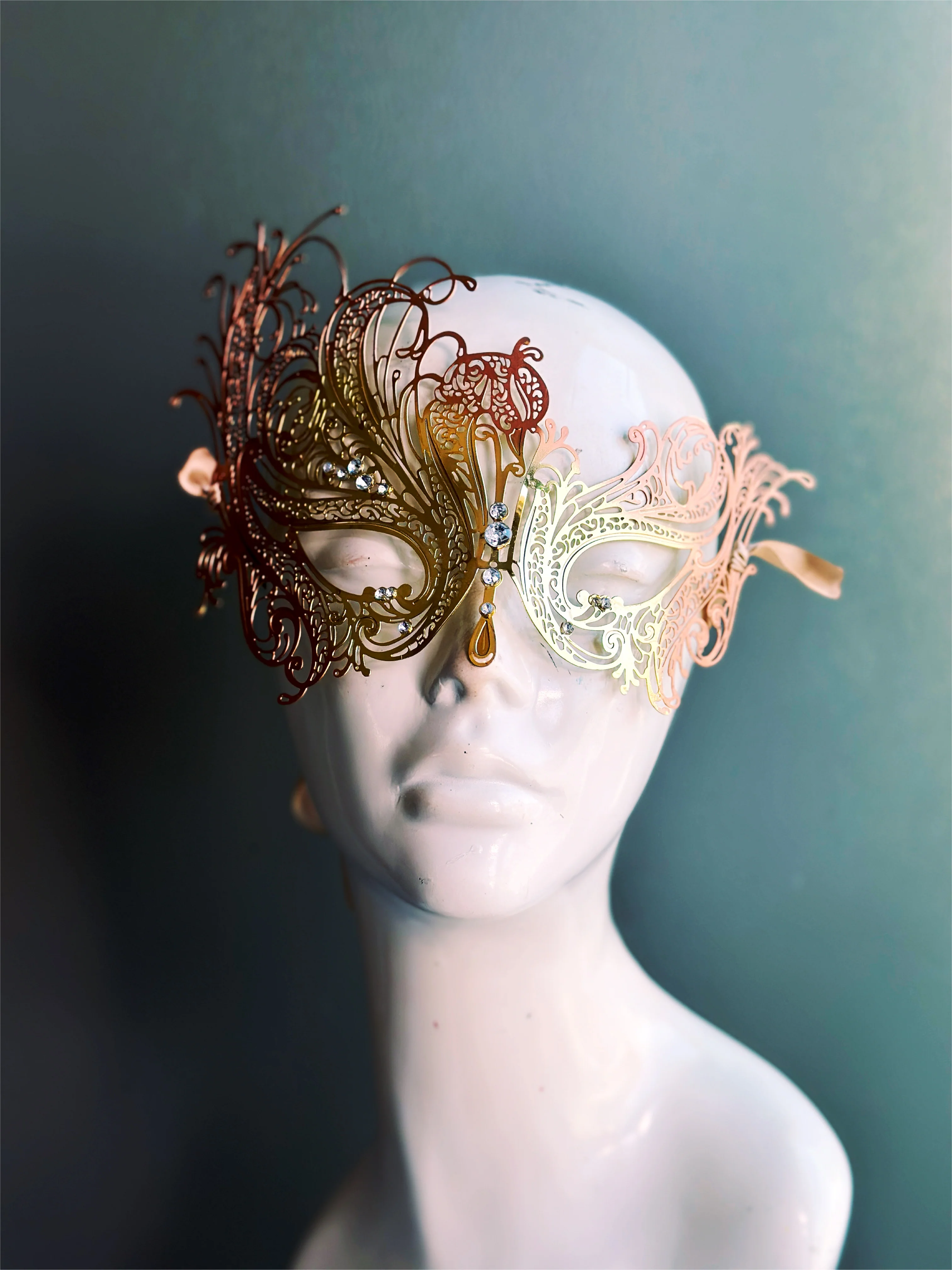 Swan Mask - Gold/RoseGold Ombre