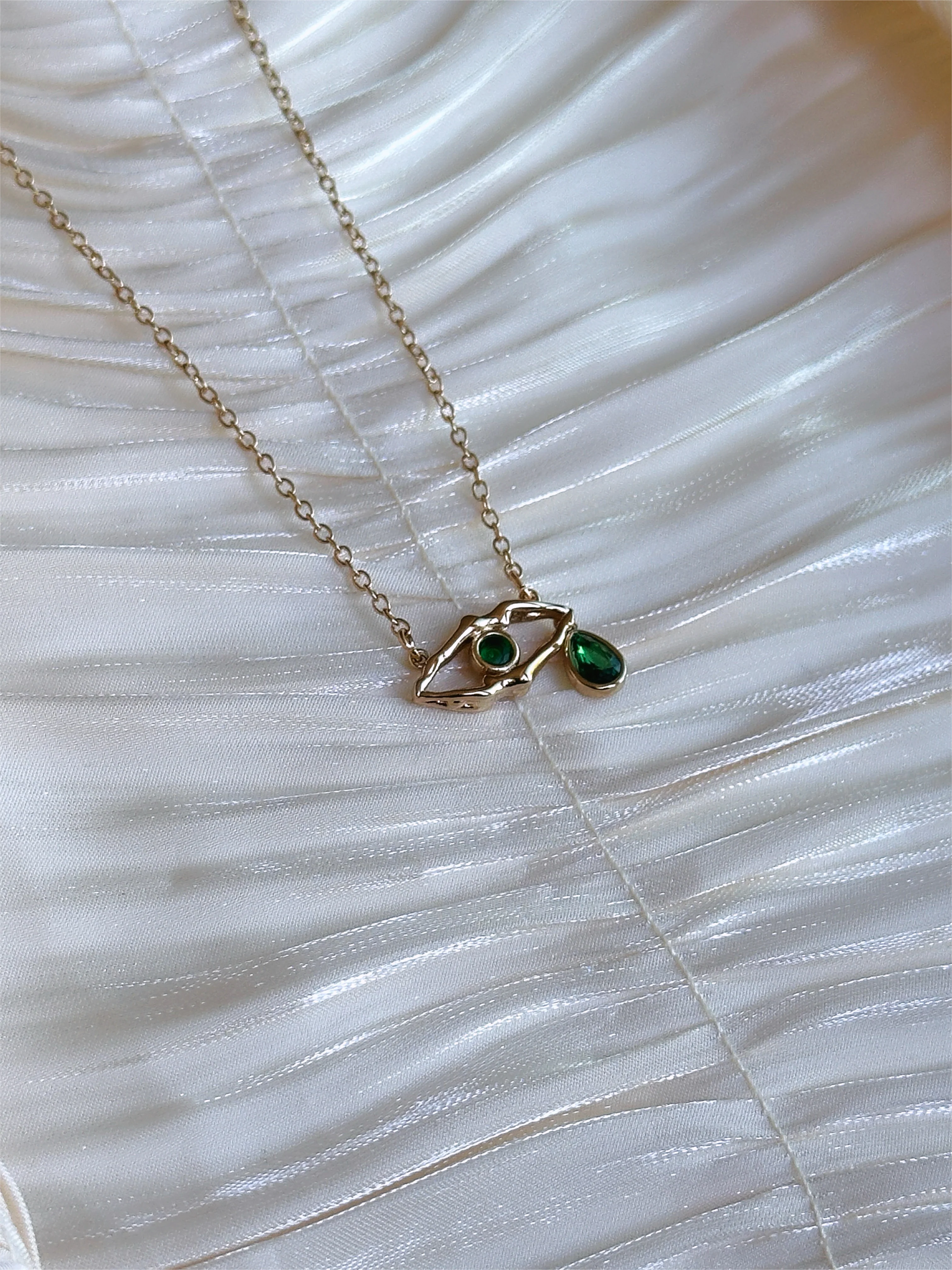 Teardrop Eye Necklace - Image 3