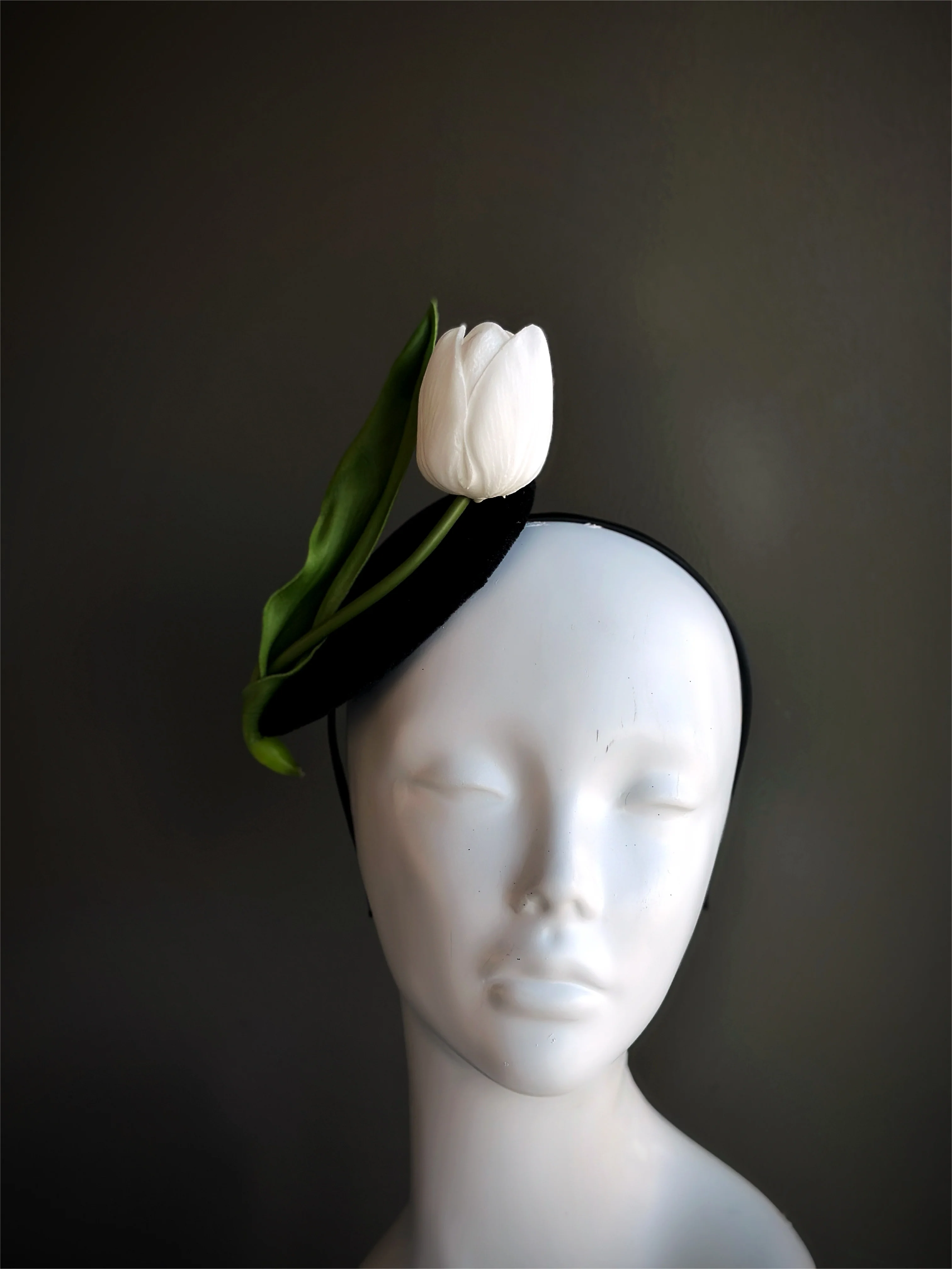 Tulip Elegance Fascinator - Image 2