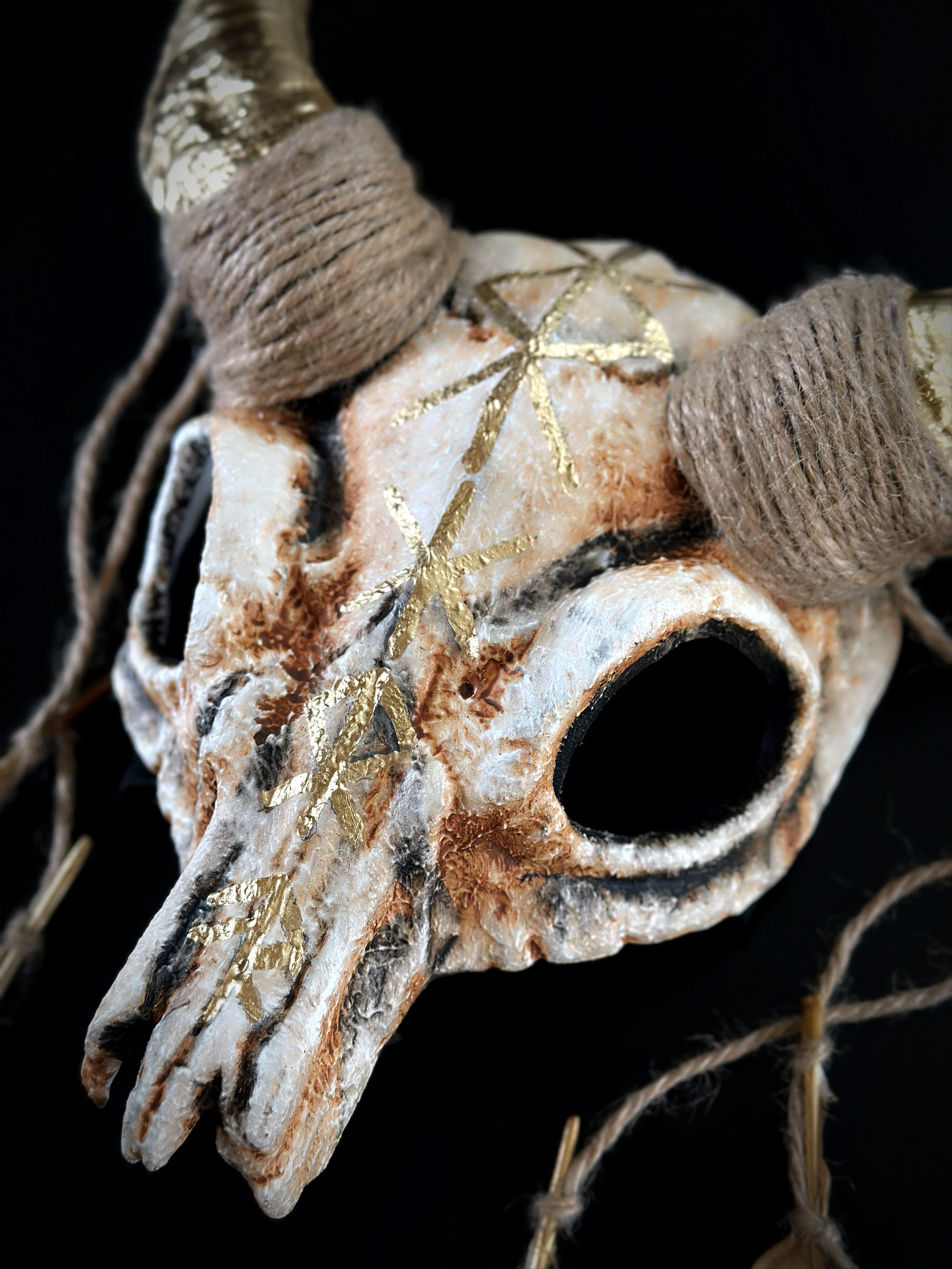Viking Glory - Ram Horn & Feather Cape - Image 4