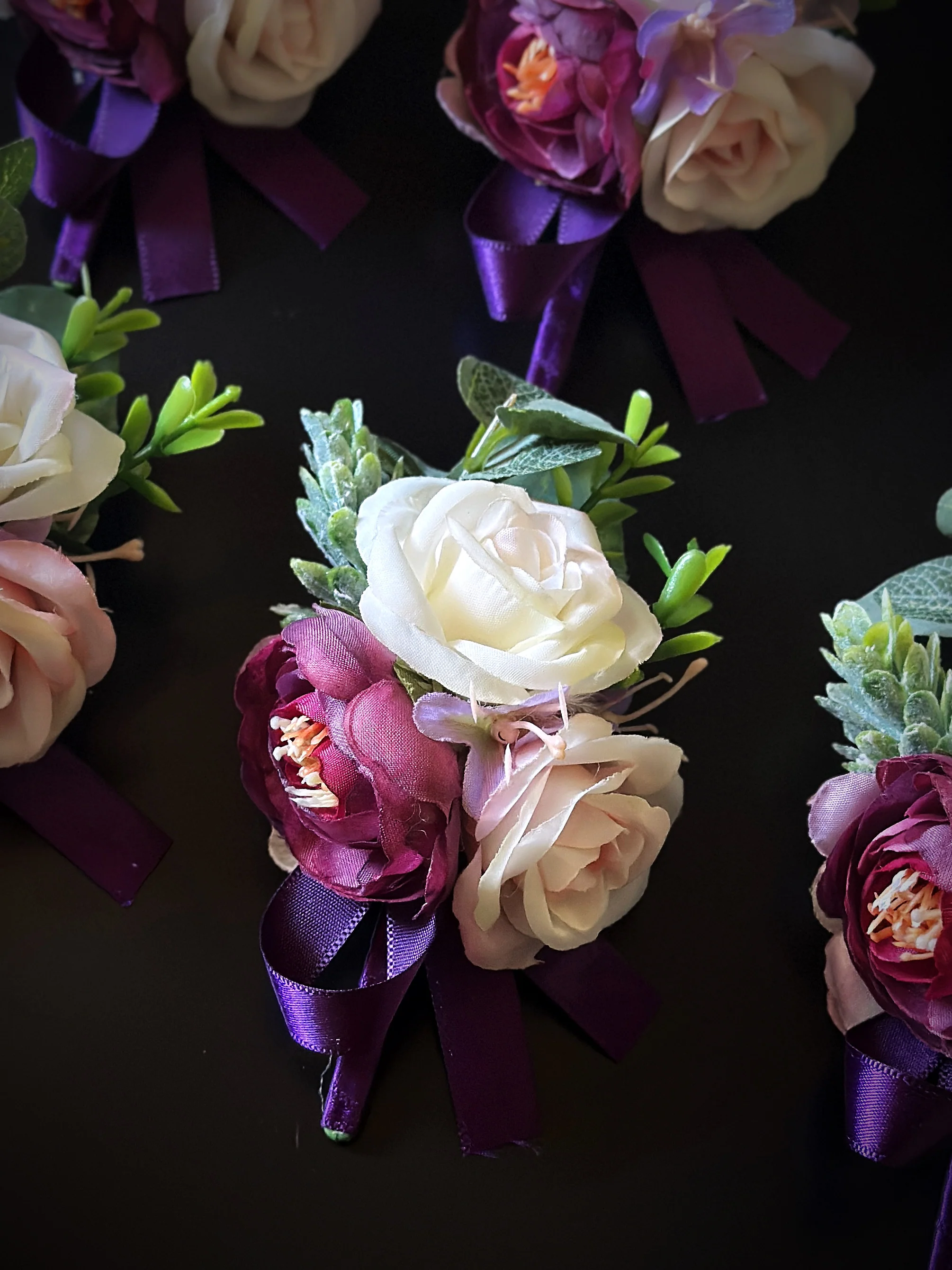 Wedding Boutonniere Set - 6 PCS - Purple White - Image 2