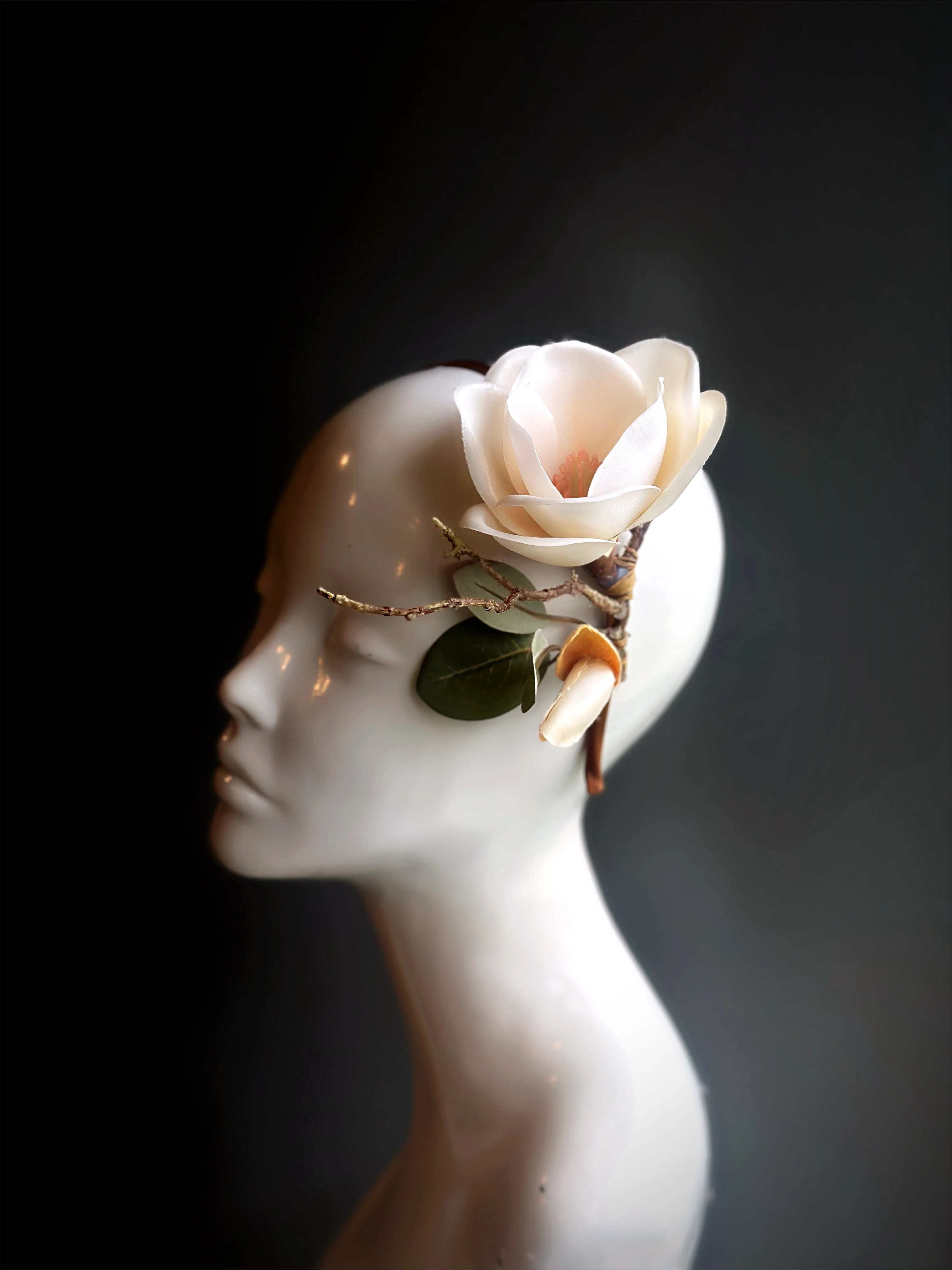 Natural Magnolia Fascinator - Image 3