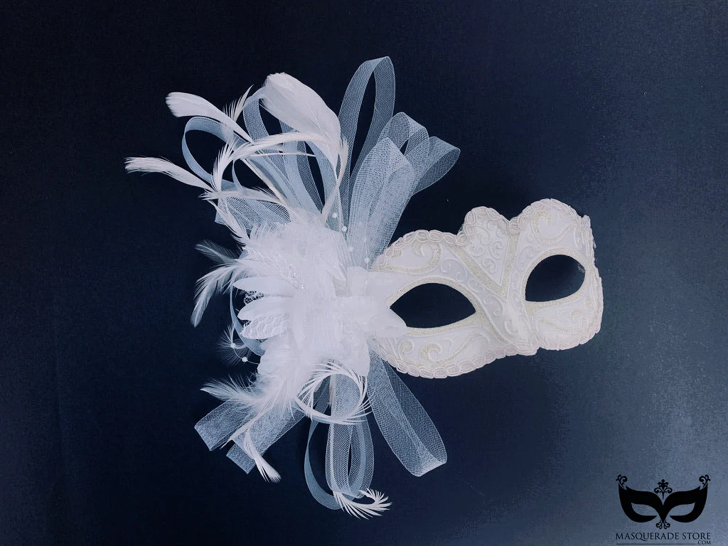 White Whisper Feathered Mask