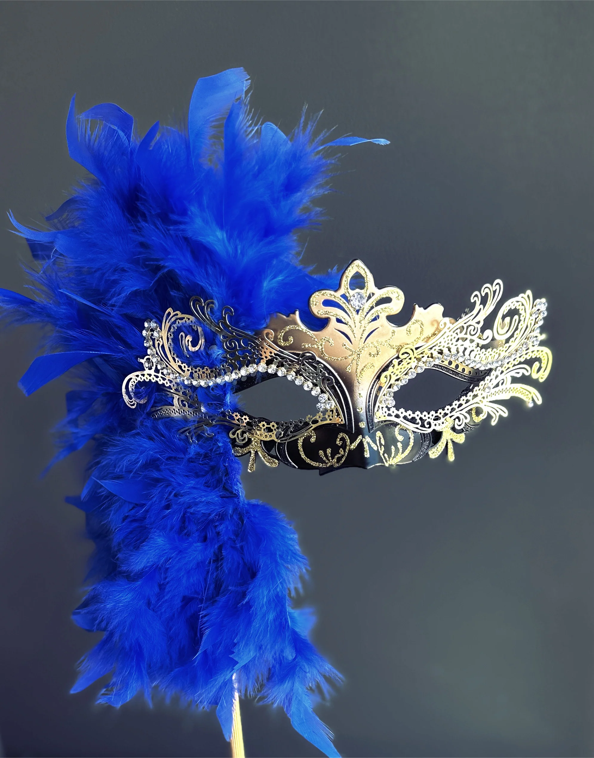 Duca Handheld Stick Feather Mask - Gold/Black - Image 3