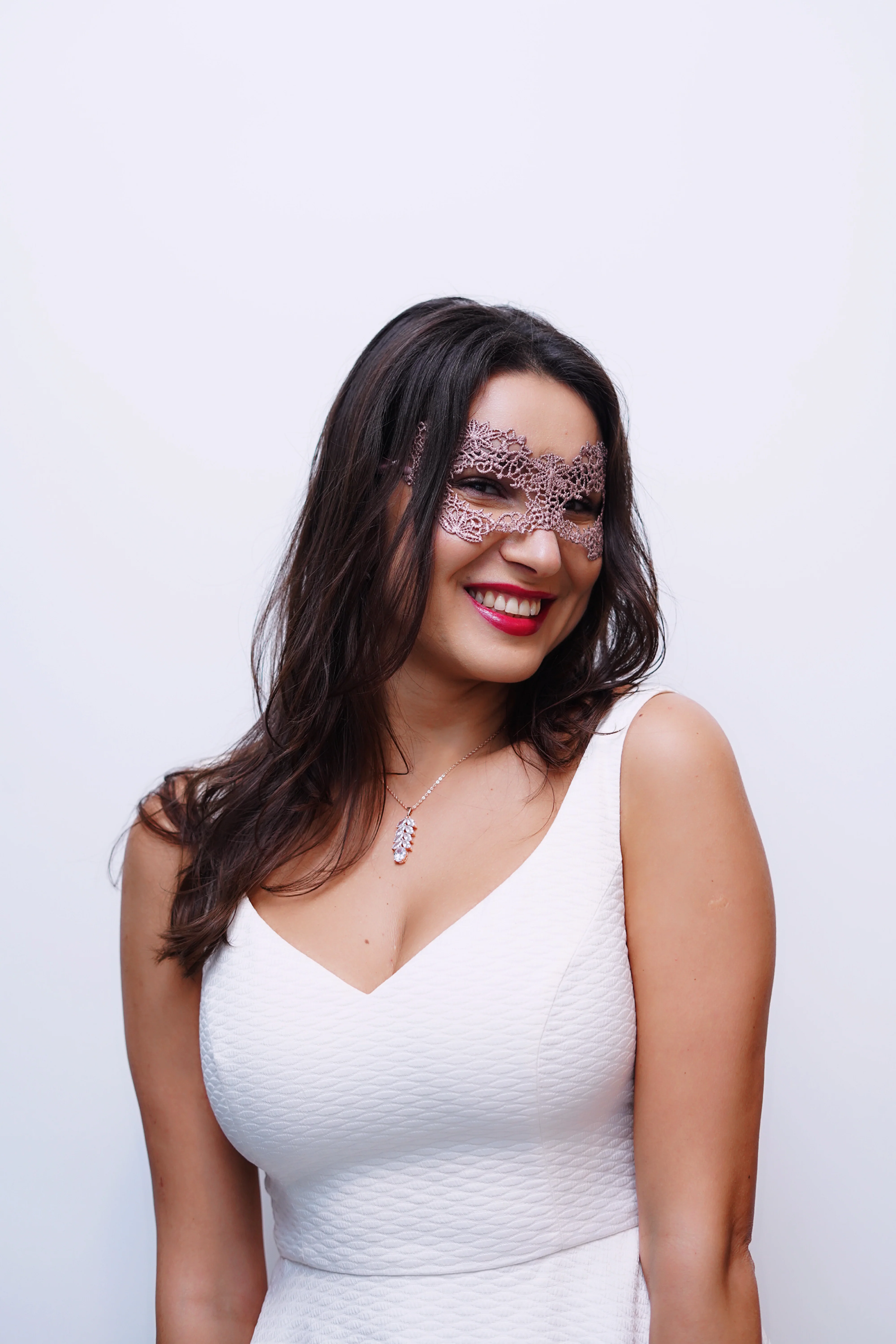 Princess Lace Mask - Rose Gold - Image 3