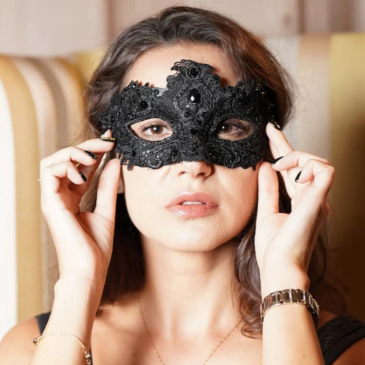 Brocade Gem Lace Mask - Black
