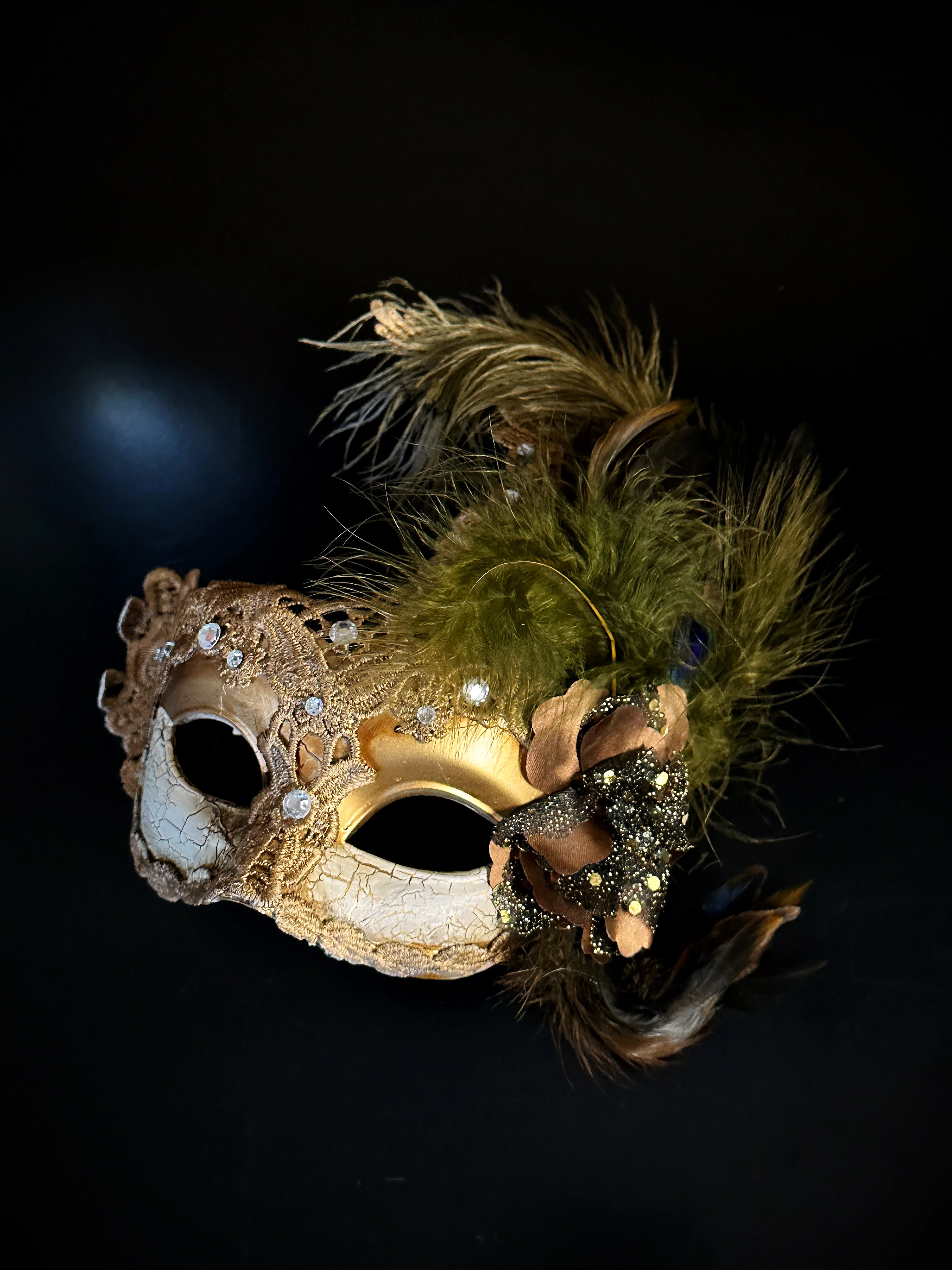 Crackled Feather Mask - Gold