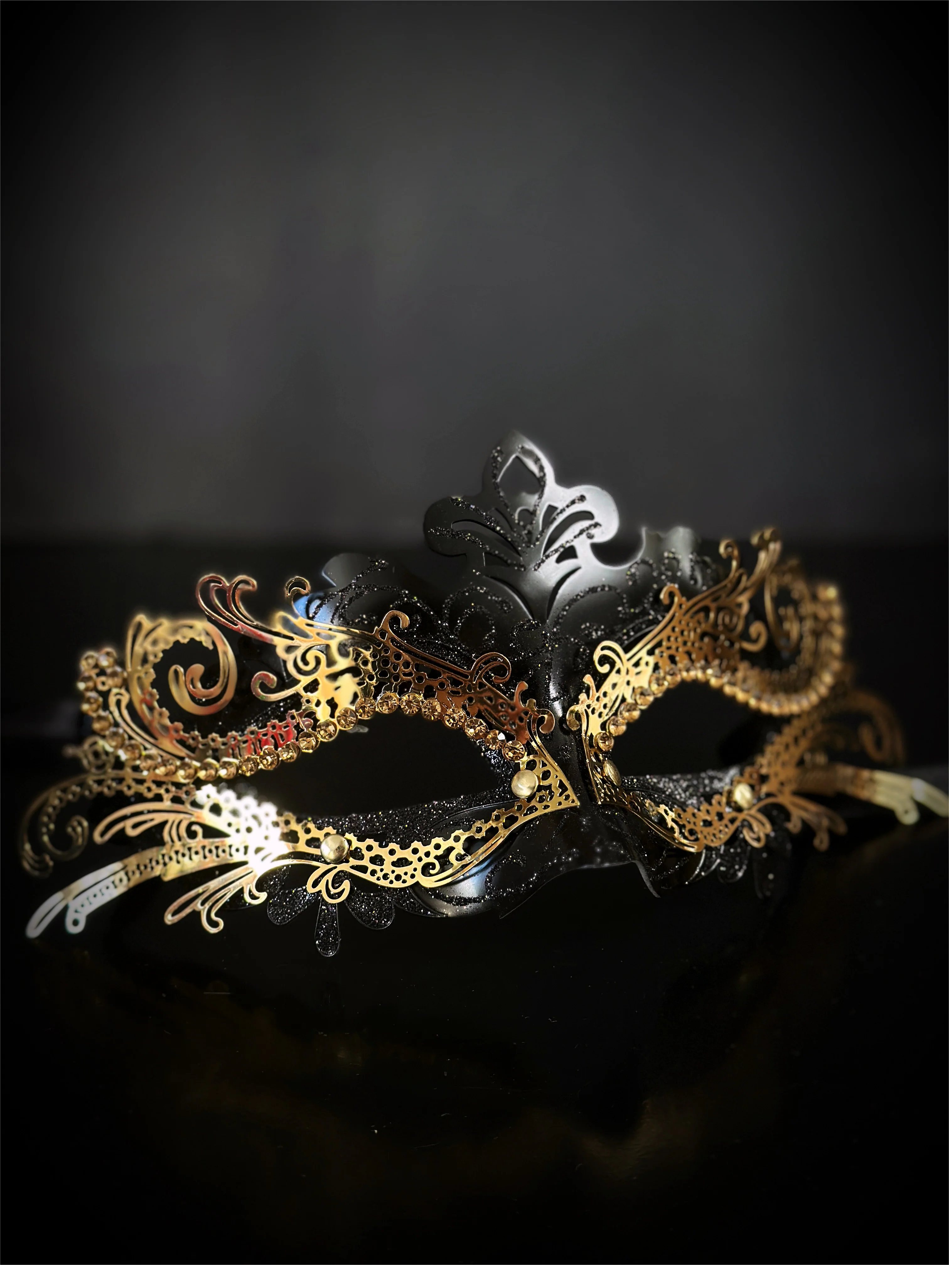 Whisker Mask - Gold/Black