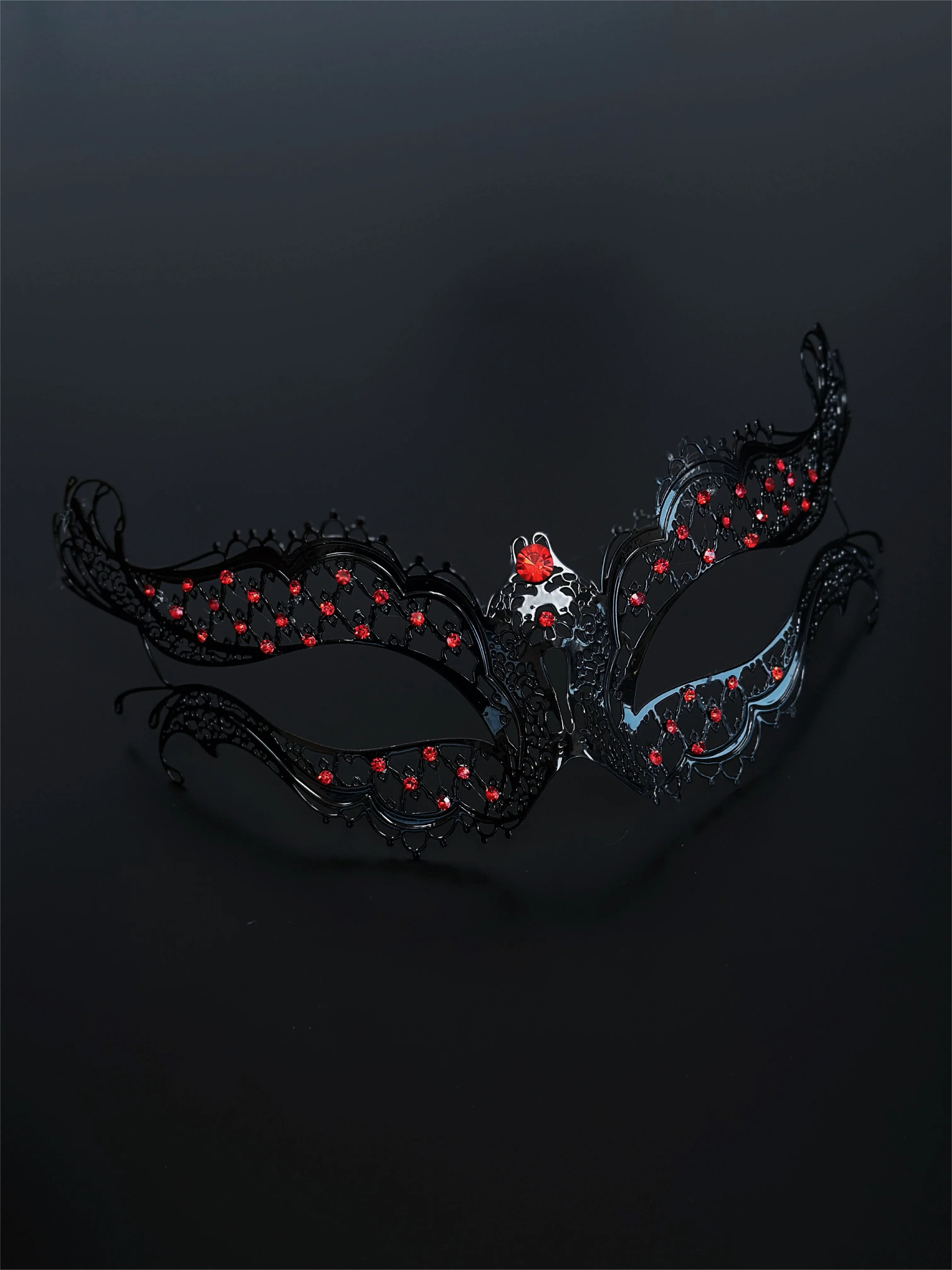 Katherine Mask - Black/Red - Image 3